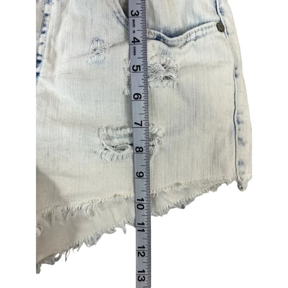 Atlard State Women's Distressed Shorts